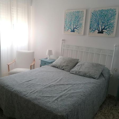 Apartamento Piso familiar con piscina y aparcamiento en Torre del Mar Exterior foto