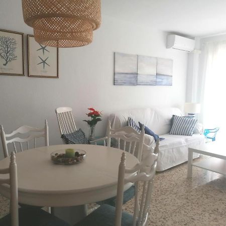 Apartamento Piso familiar con piscina y aparcamiento en Torre del Mar Exterior foto
