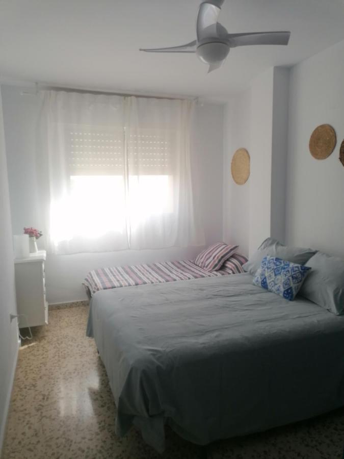 Apartamento Piso familiar con piscina y aparcamiento en Torre del Mar Exterior foto