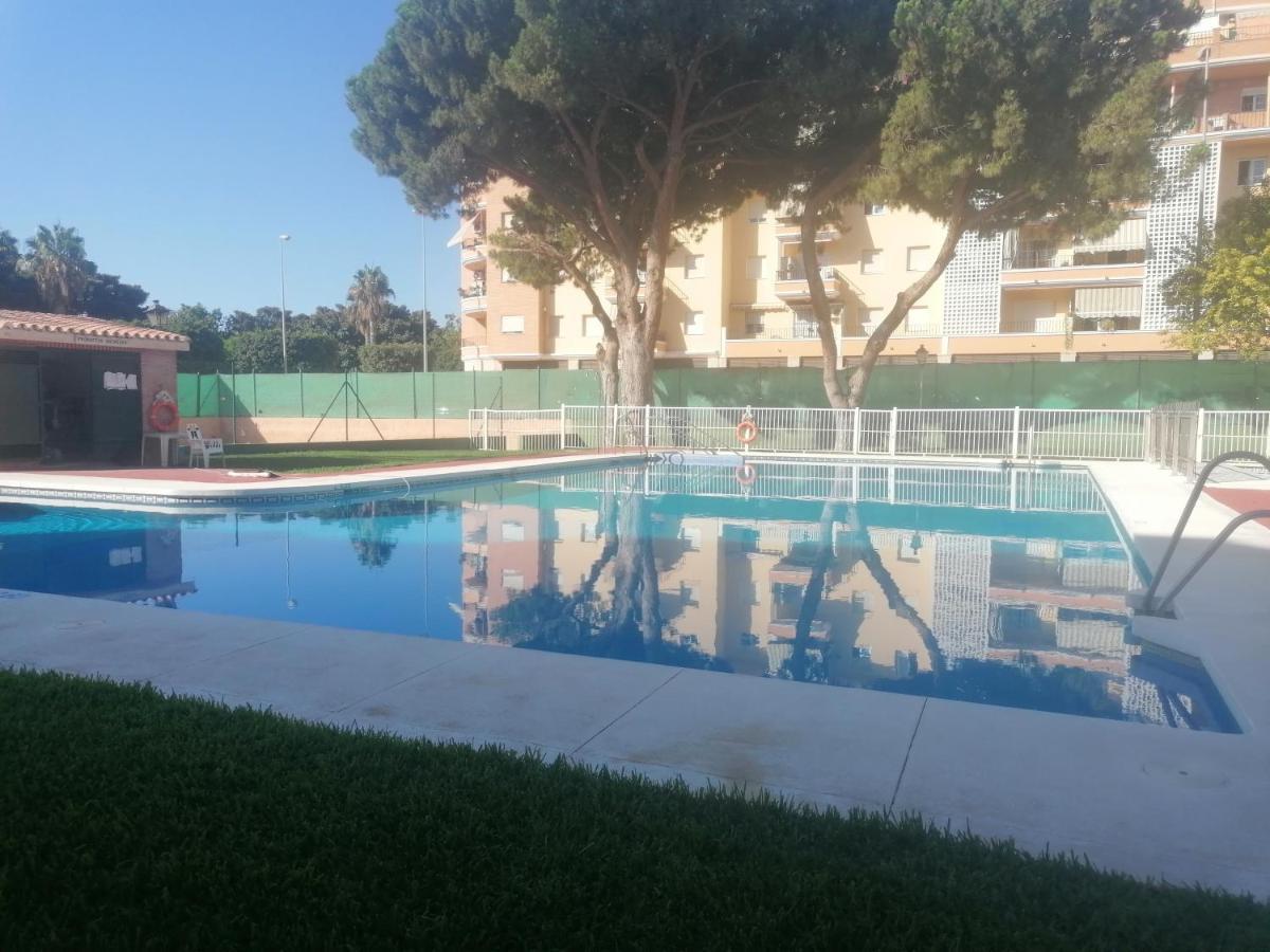 Apartamento Piso familiar con piscina y aparcamiento en Torre del Mar Exterior foto
